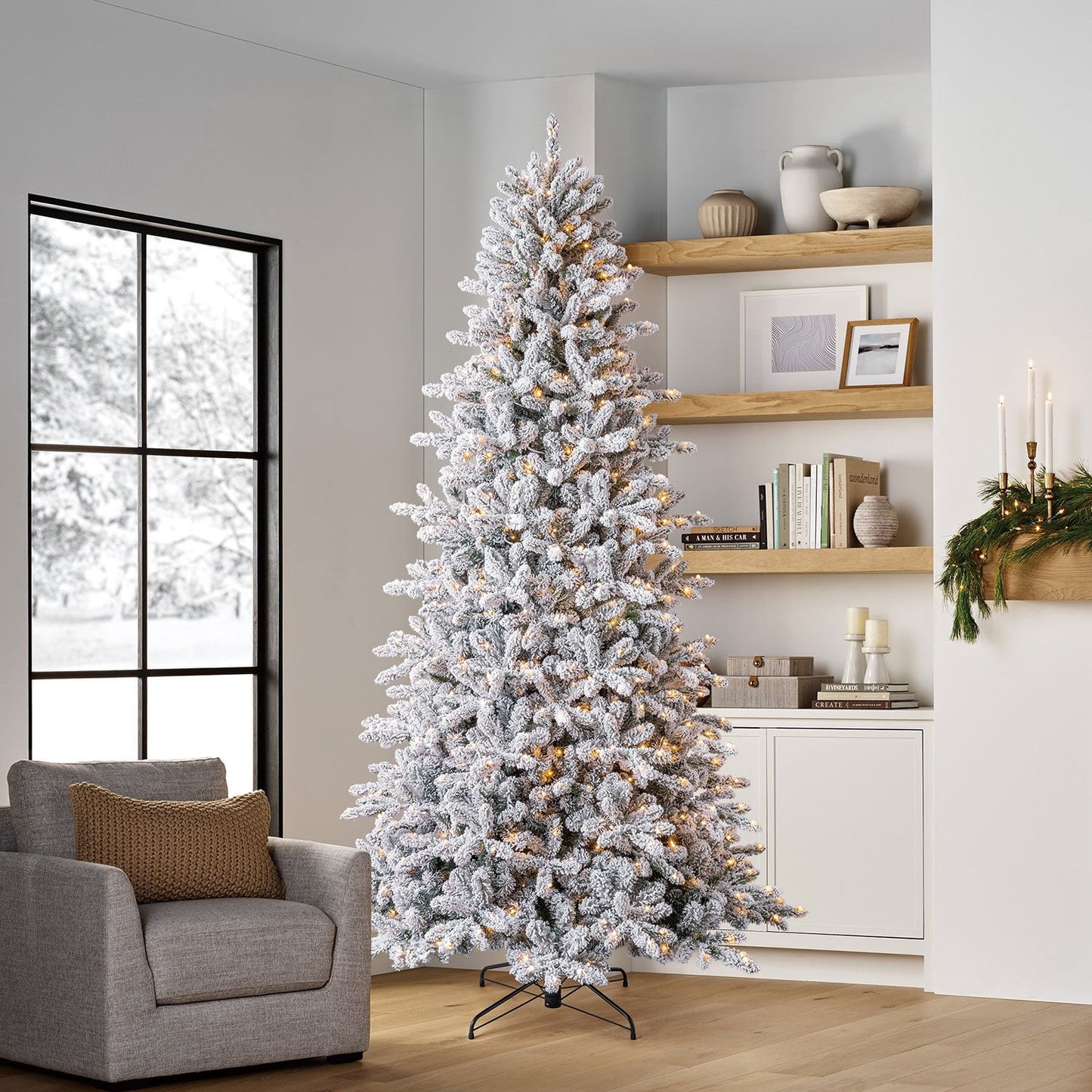 Member's Mark 9' Pre-Lit Flocked Aspen Christmas Tree | USA Decoration®