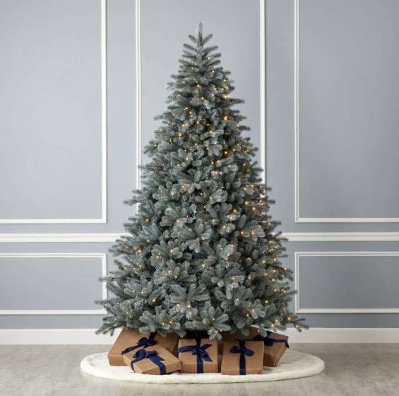 7.5' Blue Spruce Tree with 500 Warm White LED Lights Elegant Pre-Lit Christmas Tree