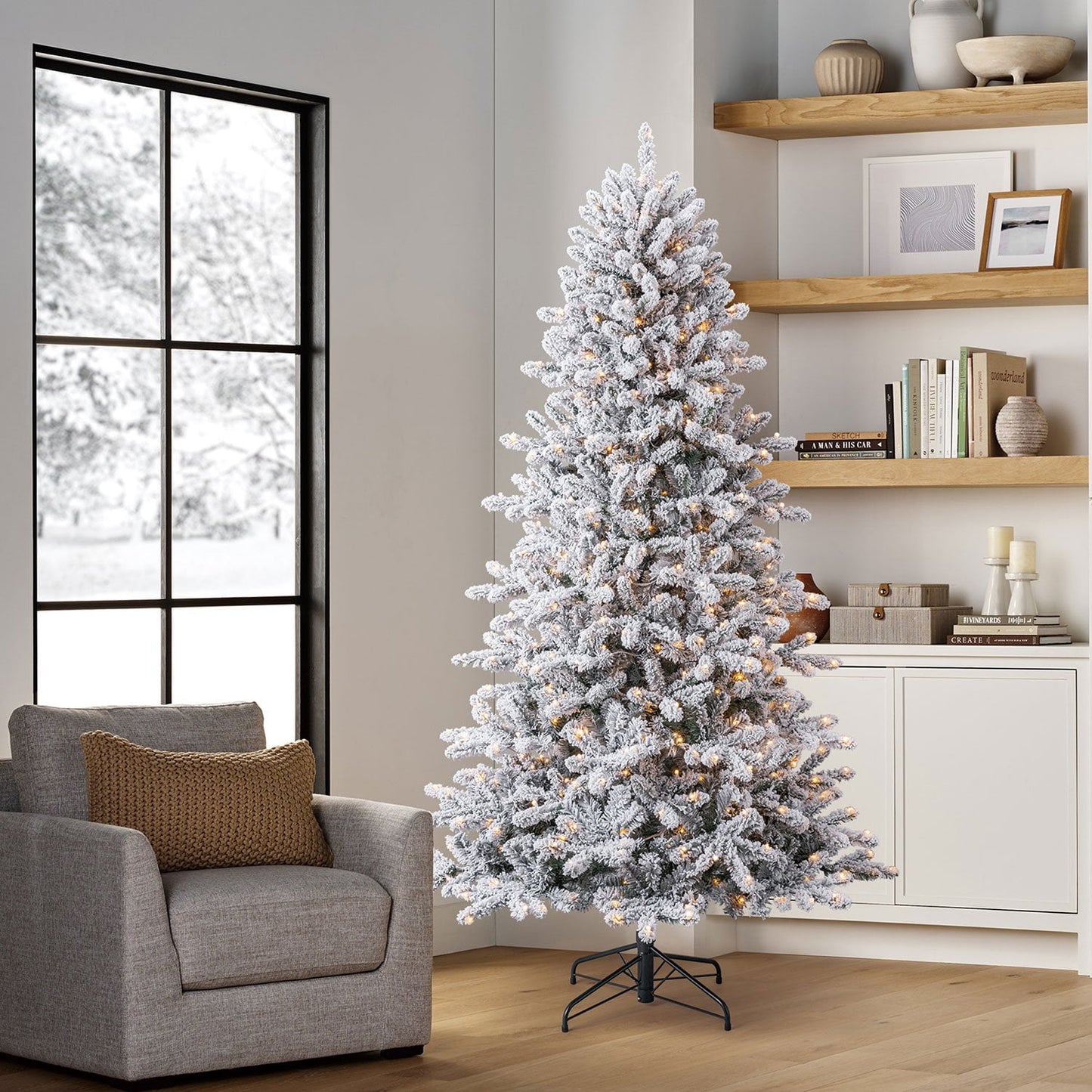 Member's Mark 7.5' Flocked Aspen Pre-Lit Christmas Tree | USA Decoration®