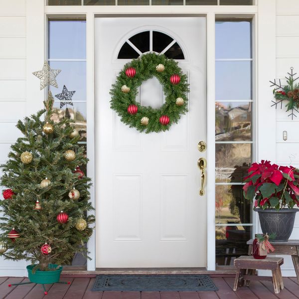 24 Inch Northern Pine Artificial Christmas Wreath – Unlit Holiday Greenery Decoration