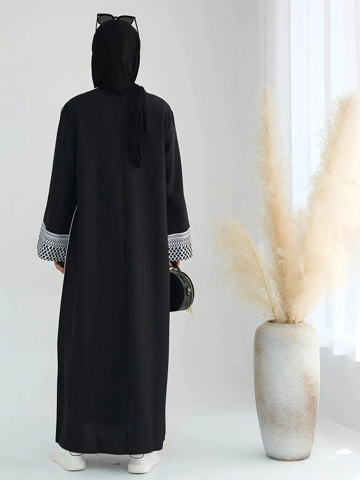 2026 Casual and Elegant Solid Color Loose and Comfortable Round Neck Long Sleeved Dress, Suitable for Casual Travel