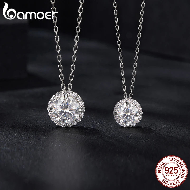 BAMOER 925 Sterling Silver Round Moissanite Necklace, White Gold Plated Classic Elegant Necklace Engagement Jewellry Gift