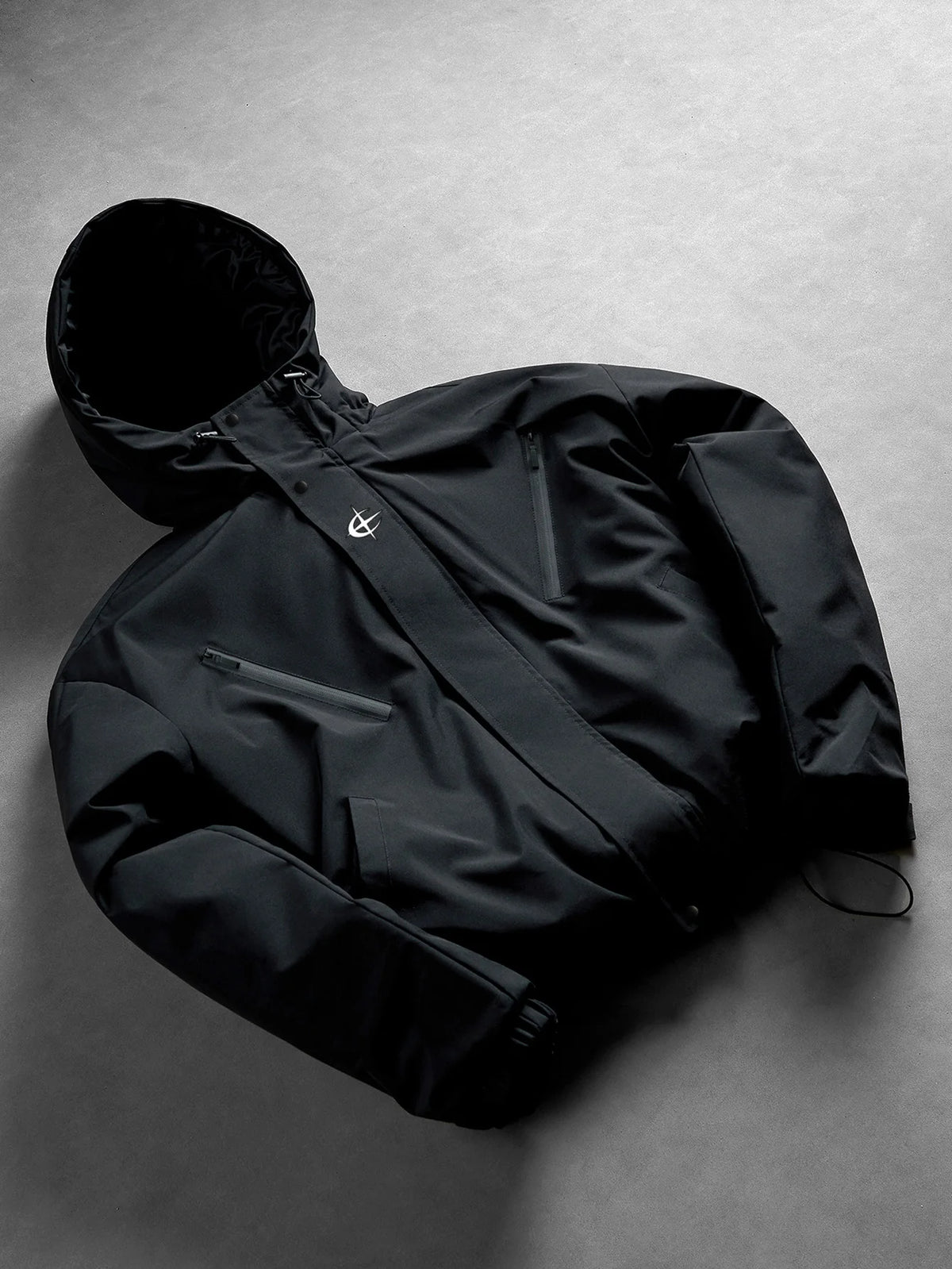 Men Hooded Windproof Jacket, Simple Logo Print on Chest, Diagonal Zipper Pockets, Adjustable Drawstring for Hood & Hem, Elastic Cuffs, Loose Fit, Water Resistant Fabric, Autumn Winter Outdoor Casual Outerwear