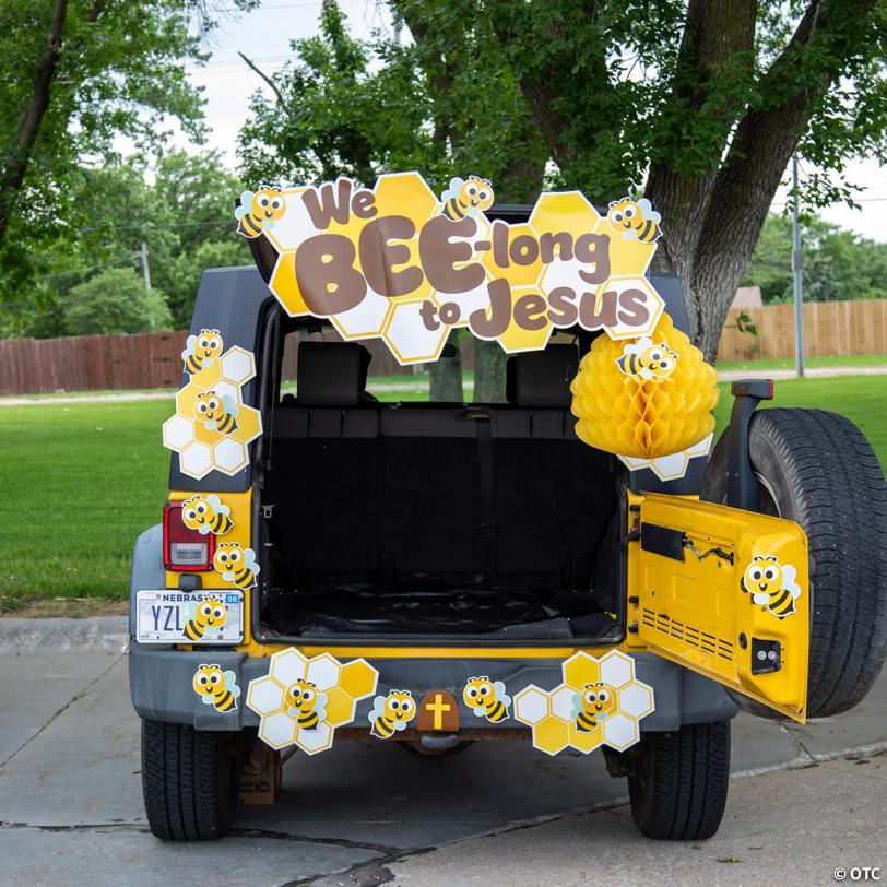 Value We Bee-long to Jesus Trunk-or-Treat Decorating Kit - 27 Pc.