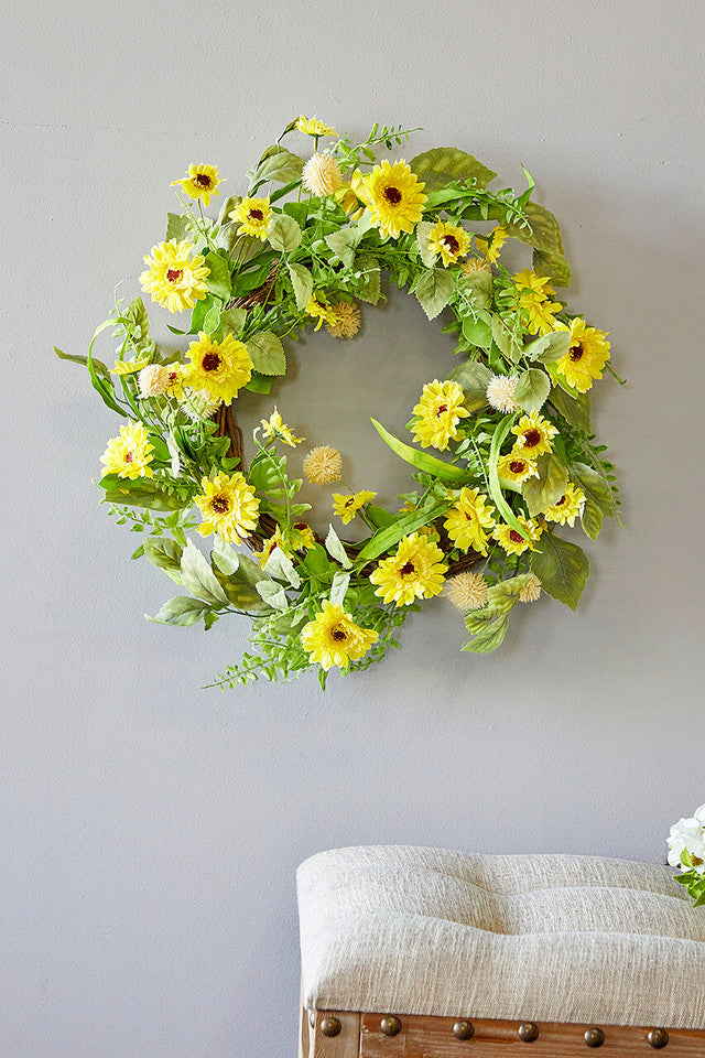 24" Yellow Mixed Gerbera Daisy Wreath Vibrant Summer Floral Door & Wall Décor