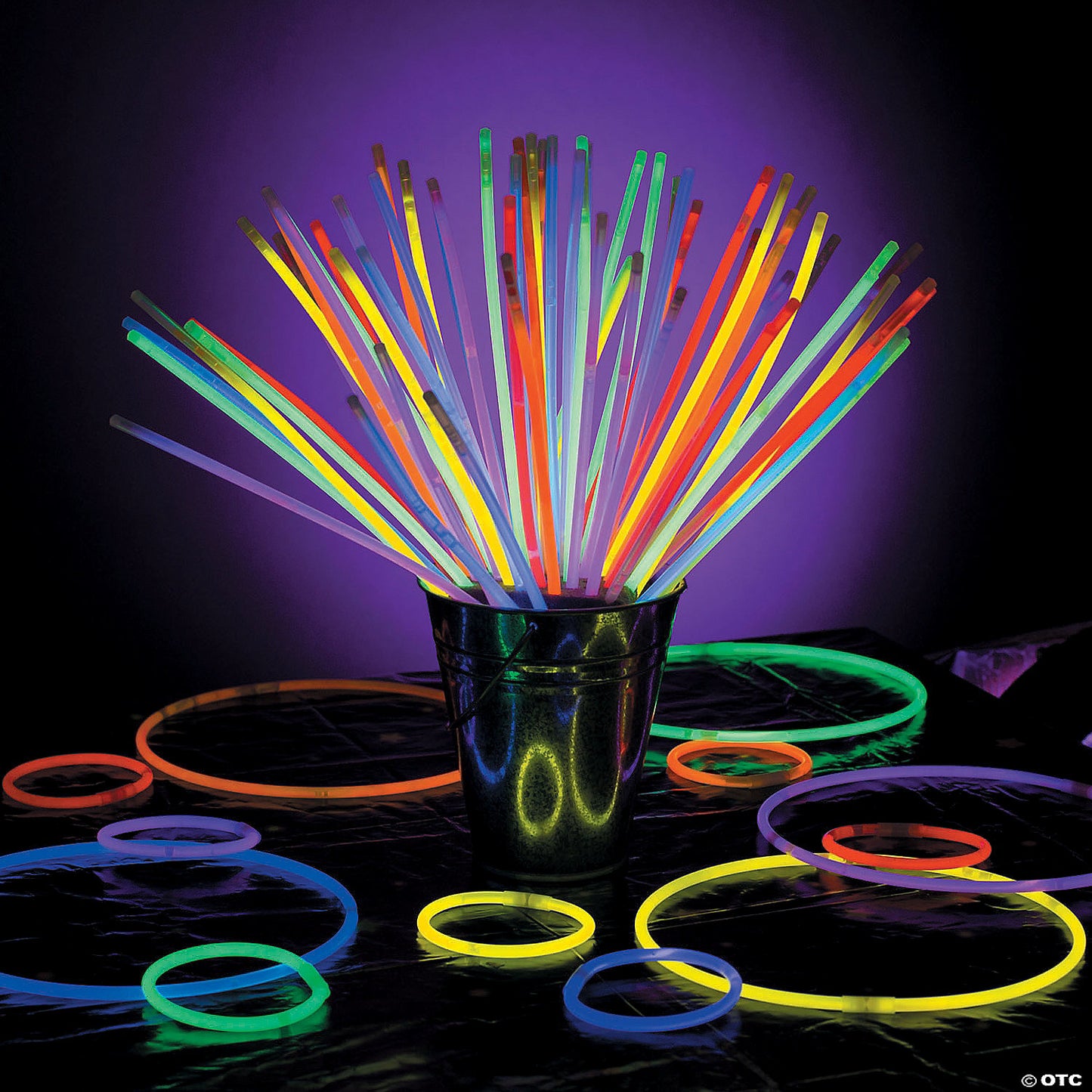Bulk 150 Pc. Plastic Glow Stick, Bracelet Necklace Assortment | USA Decoration®