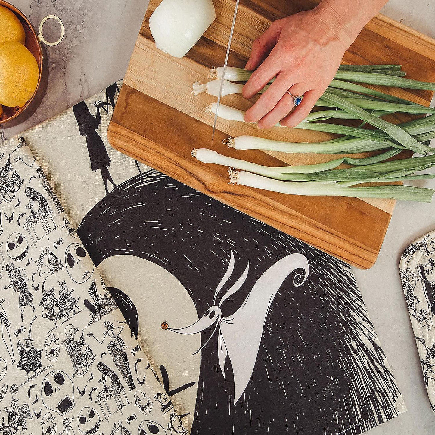 Disney The Nightmare Before Christmas Black and White Kitchen Hand Towel Set | USA Decoration®