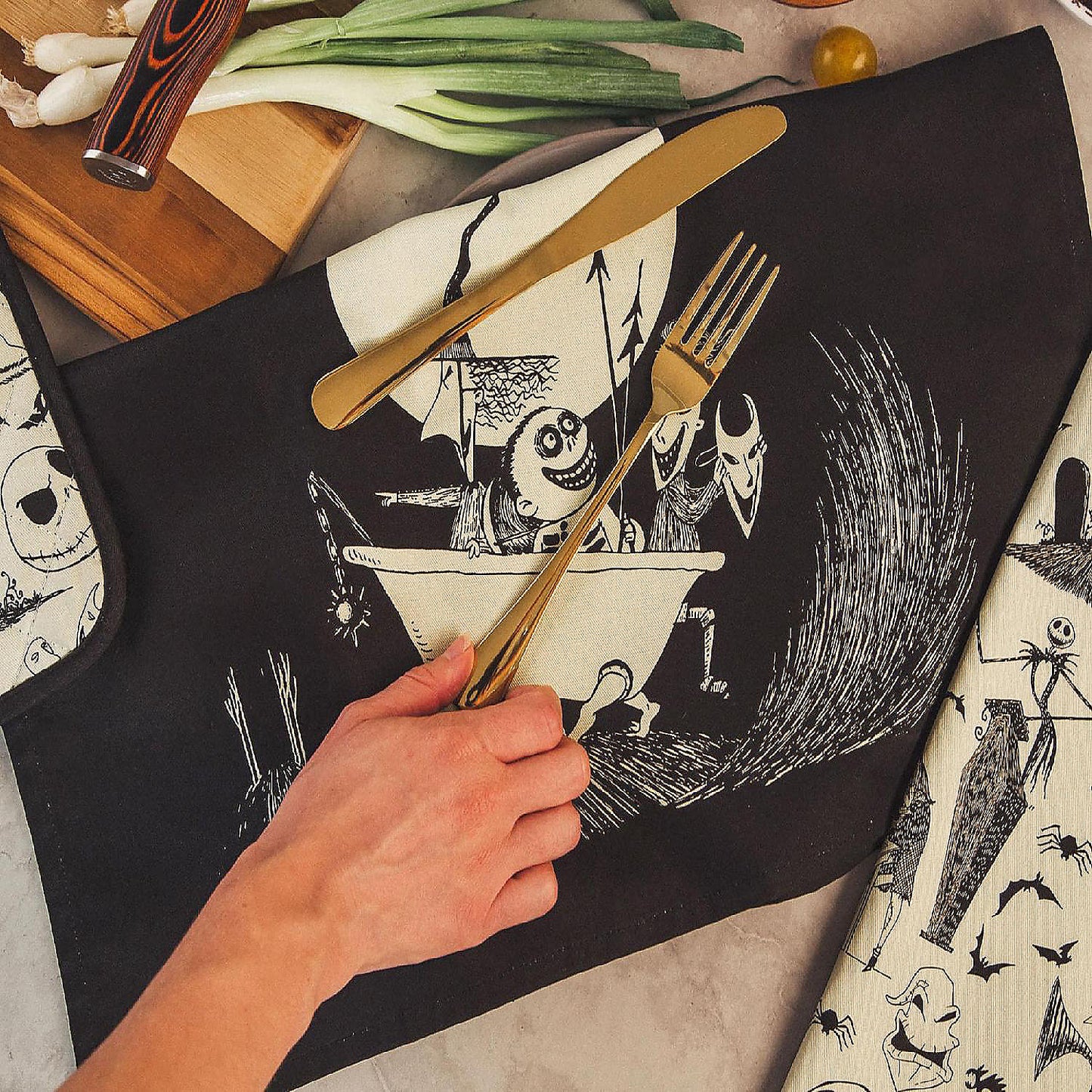 Disney The Nightmare Before Christmas Kitchen Tea Towel Set | USA Decoration®
