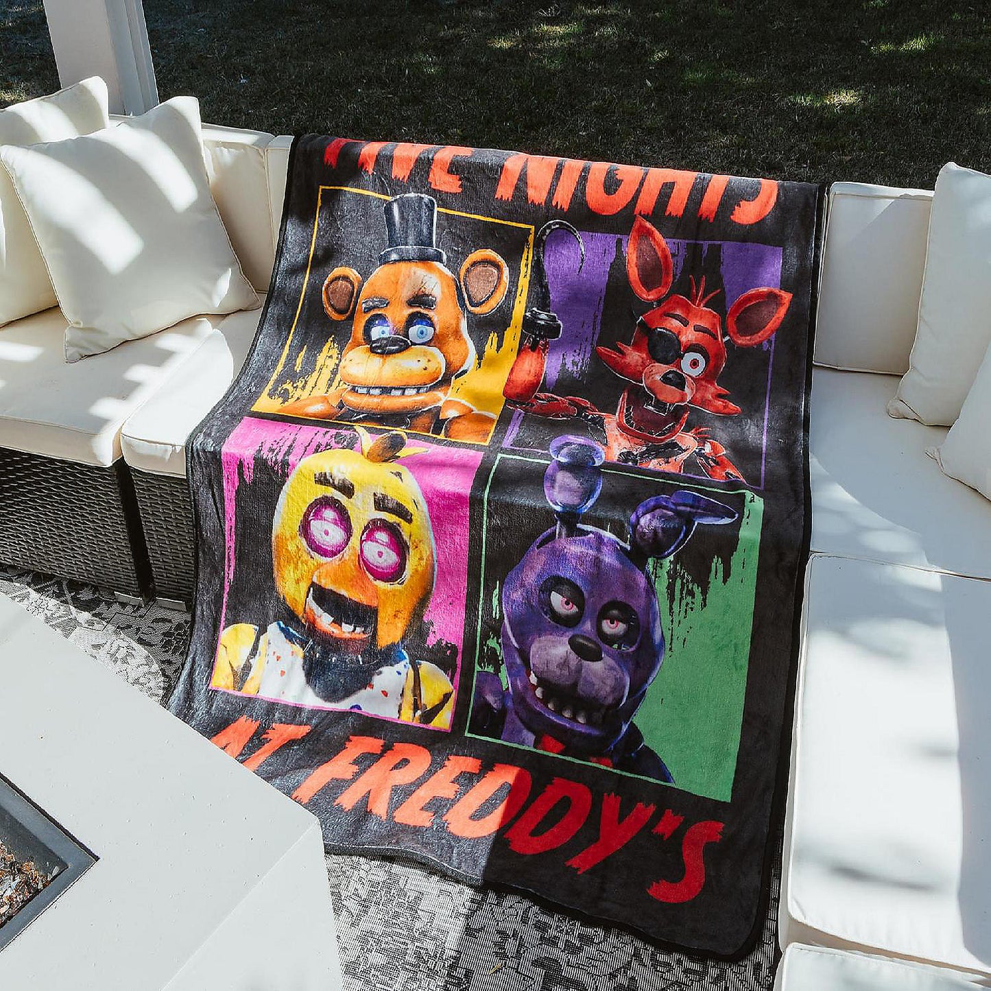 Five Nights At Freddy's Characters Raschel Throw Blanket 45 x 60 Inches | USA Decoration®