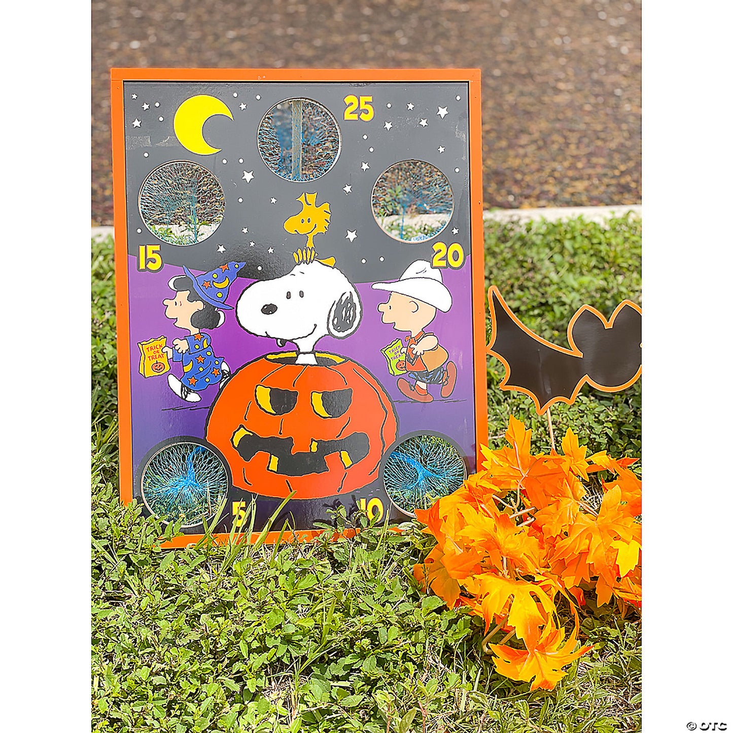 Peanuts® Snoopy Halloween Bean Bag Toss Game | USA Decoration®