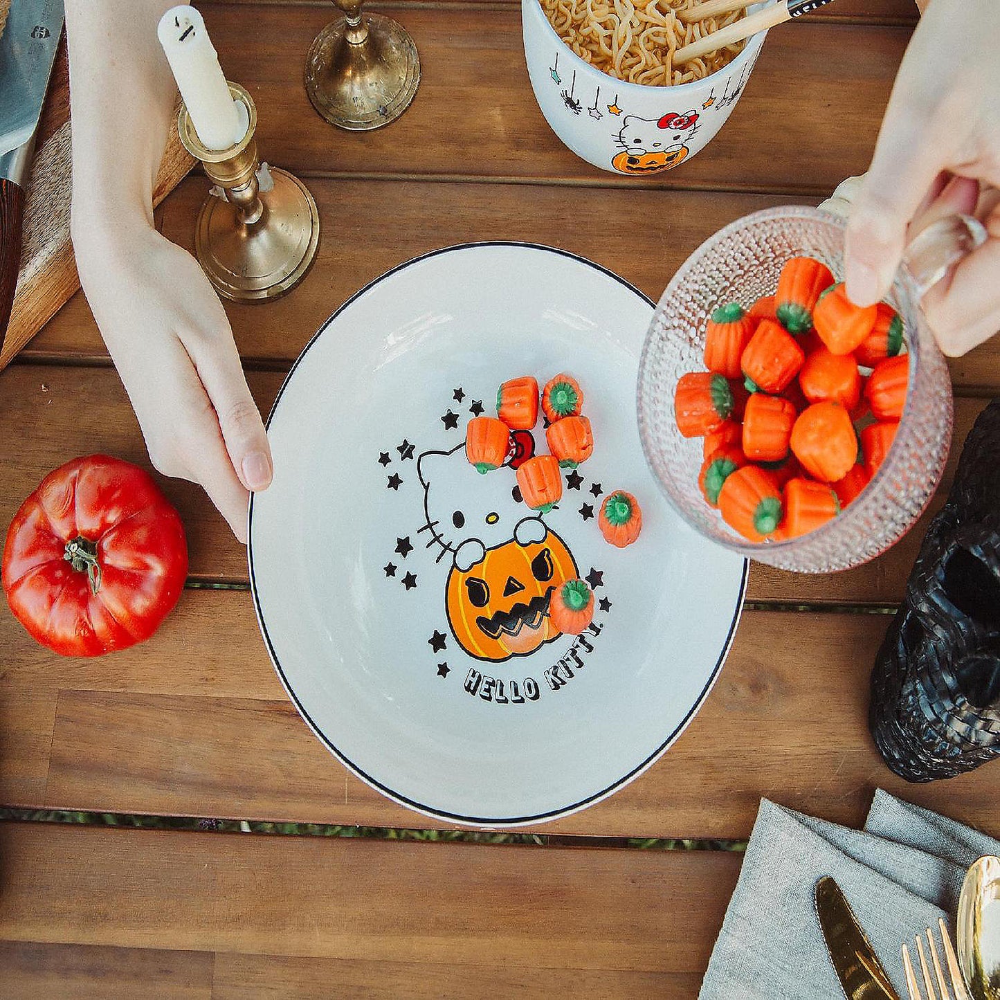 Sanrio Hello Kitty Pumpkin Boo 9-Inch Ceramic Coupe Dinner Bowl | USA Decoration®