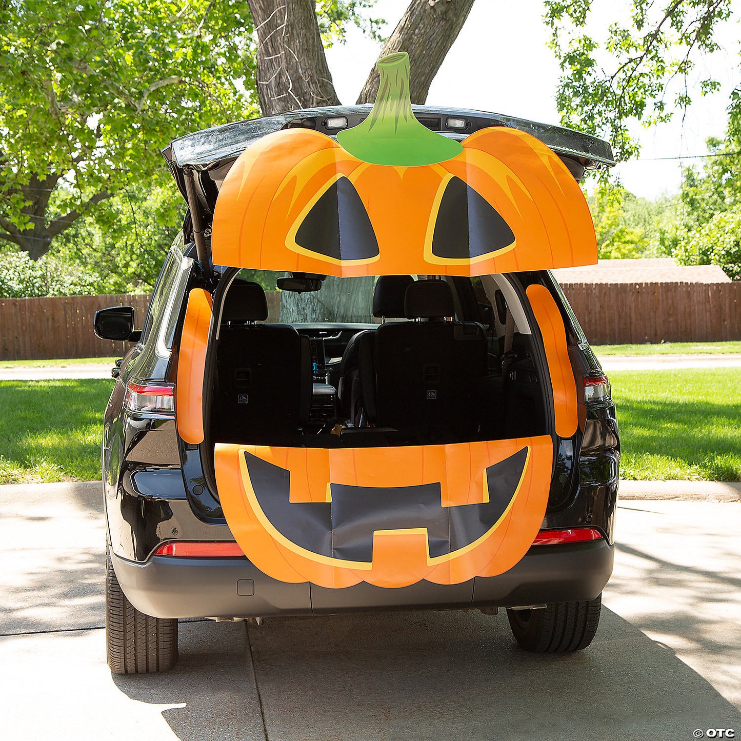 5 Piece(s): Value Jack-O’-Lantern Trunk-or-Treat Decorating Kit - 5 Pc. | USA Decoration®