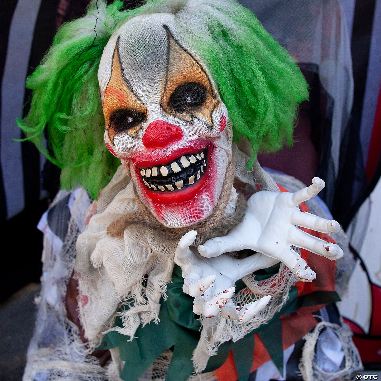 17" Animated Clown Groundbreaker Halloween Decoration | USA Decoration®