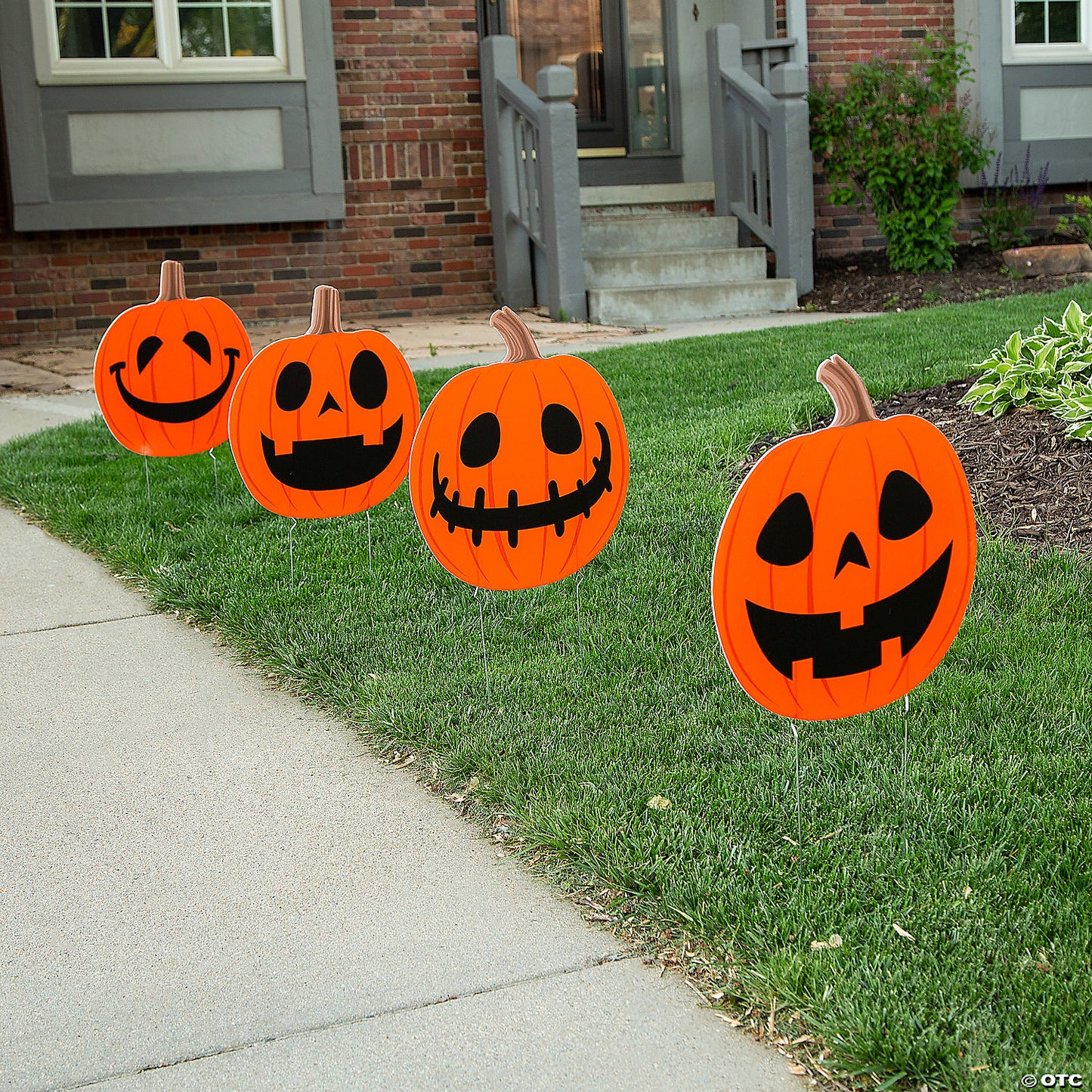17" x 20" Halloween Jack-O’-Lantern Plastic Yard Signs - 4 Pc. | USA Decoration®