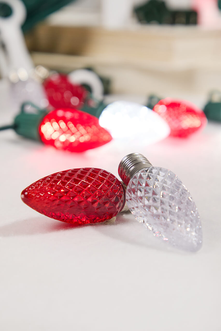 250' Outdoor Christmas Lighting Kit - Cool White/Red