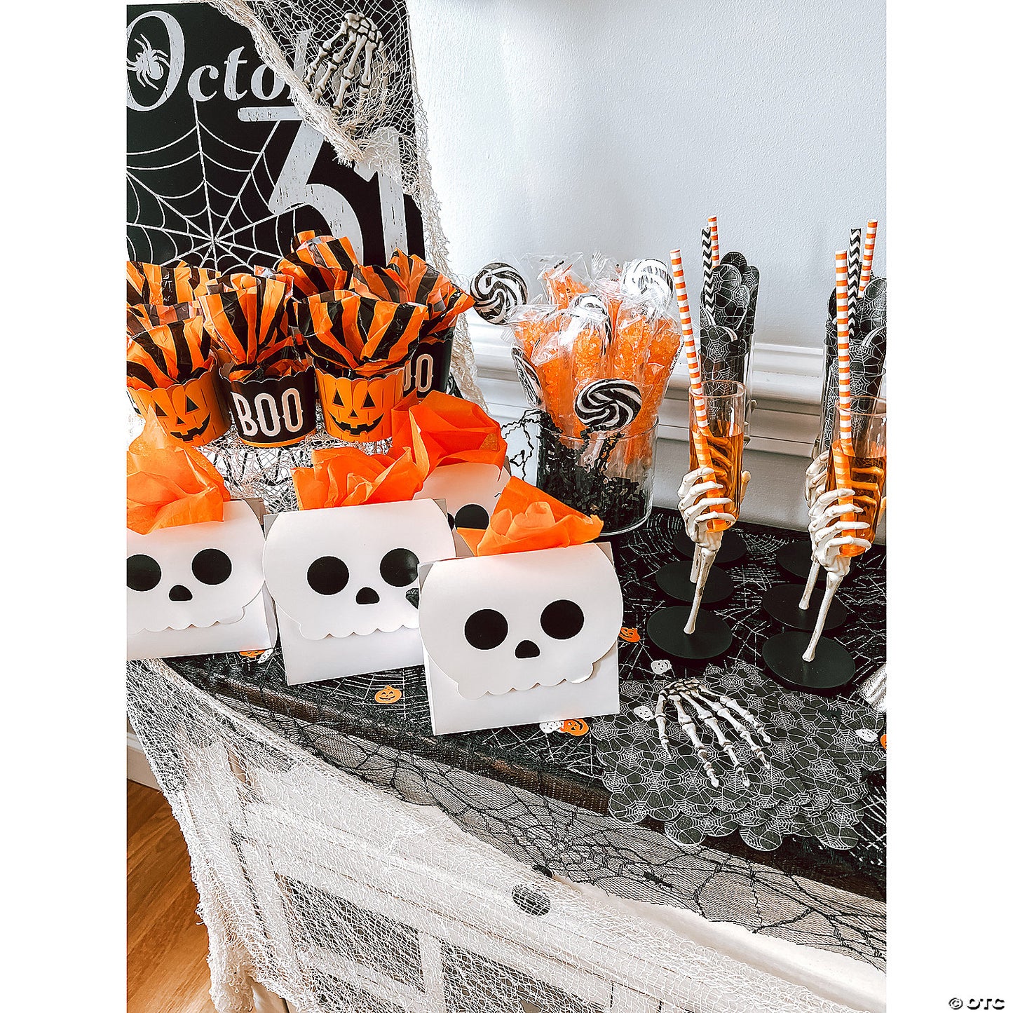 3/4" x 4 1/2" Black and White Swirl Round Lollipops - 24 Pc. | USA Decoration®