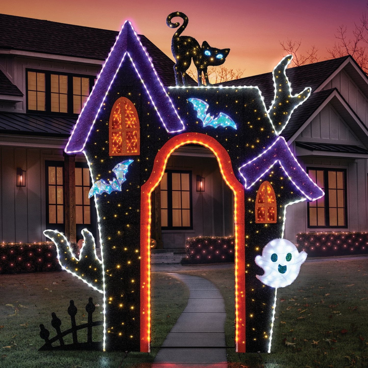 Member's Mark 10' Pre-Lit Haunted House Arch | USA Decoration®