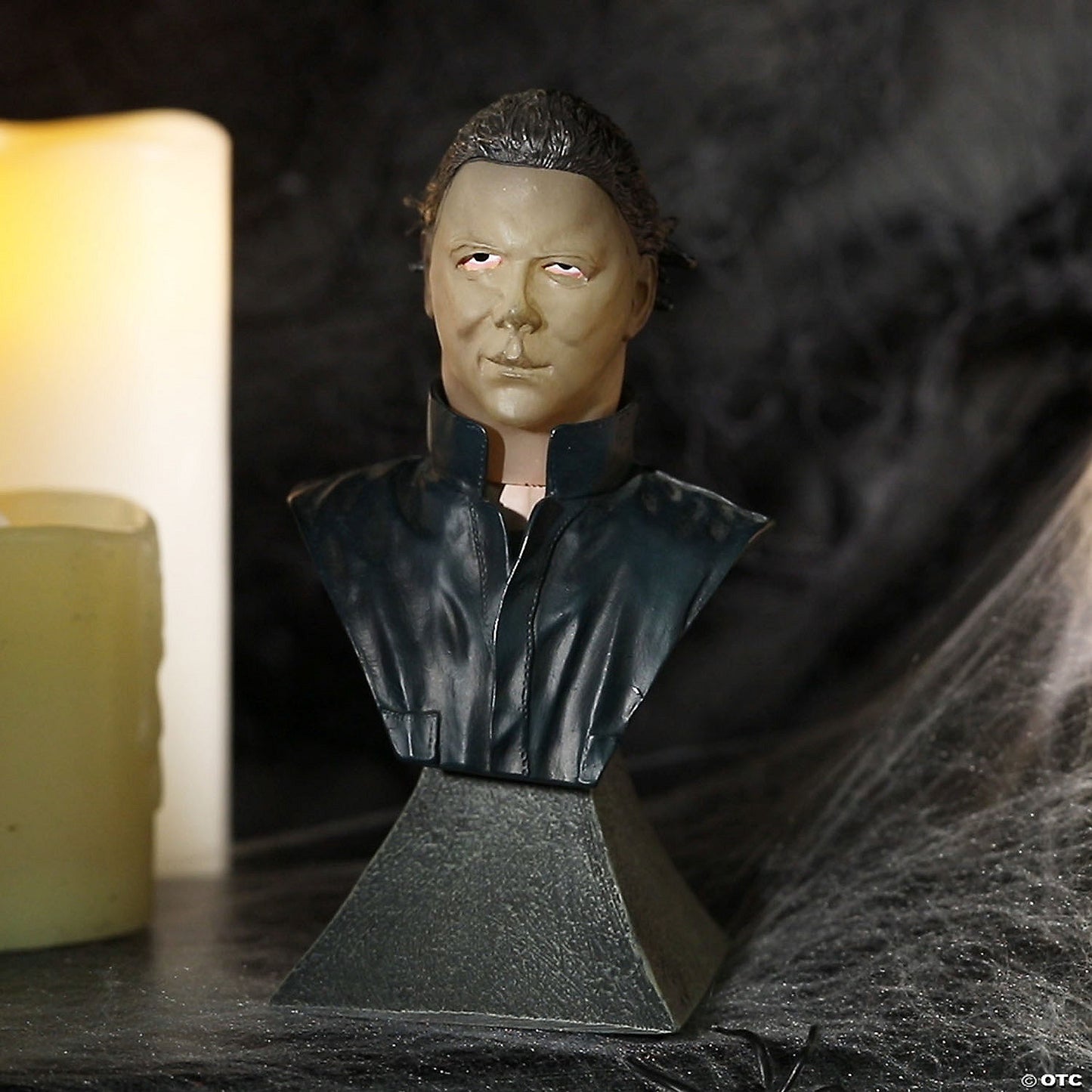 5" Halloween II™ (1981) Michael Myers Collectible Mini Bust Decoration | USA Decoration®