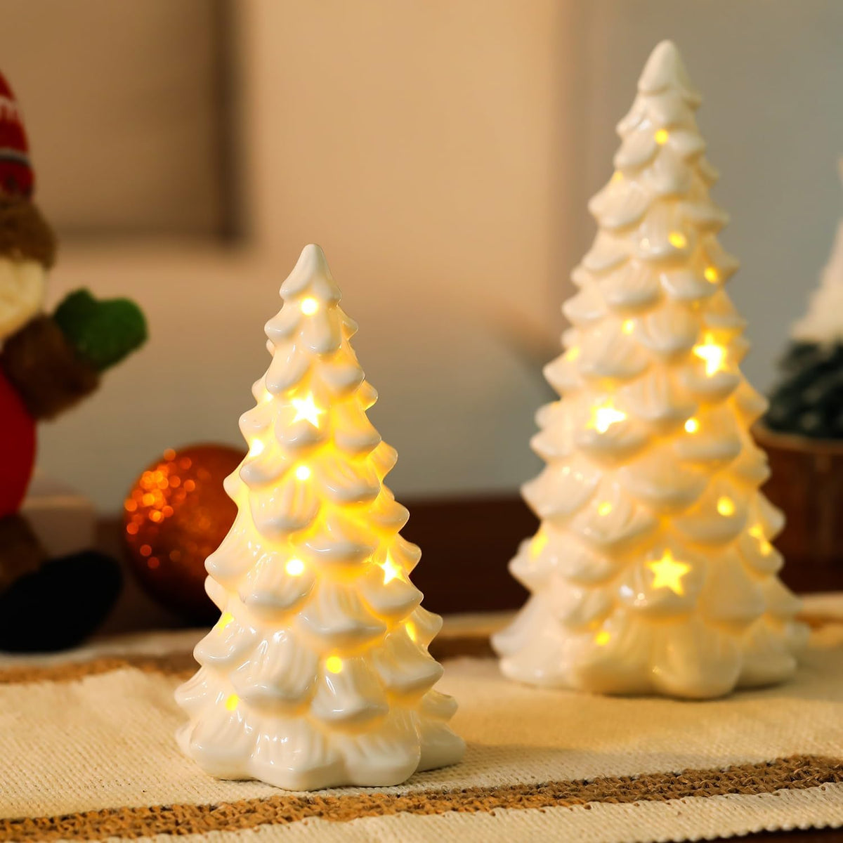 HOMCDALY 2 PCS White Small Christmas Tree with Lights, Mini Christmas Tree for Christmas DÃ©cor, Tabletop Xmas Tree Figurines, Christmas Decorationsï¼ˆCeramicï¼‰