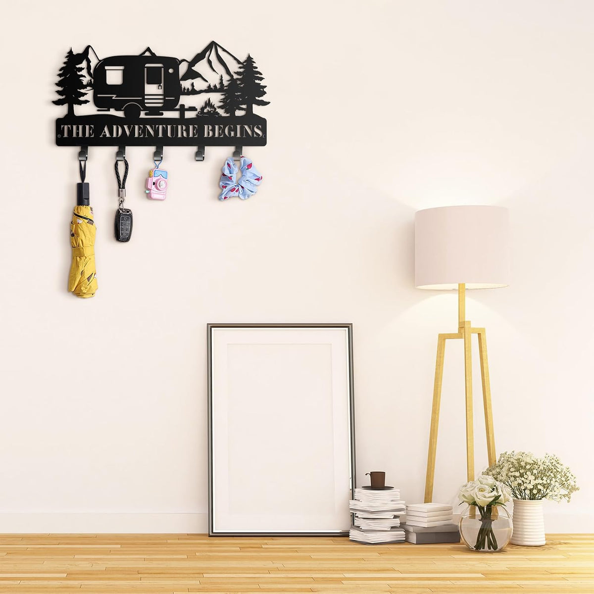 Maitys Keyholder Wall Decorative Metal Camper Key Rack Hanger with Hooks