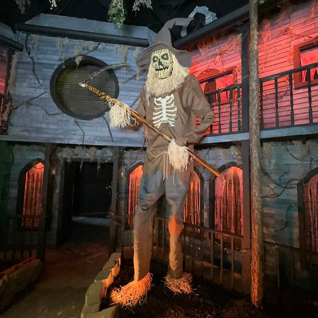 Haunted Living 12-ft Lighted Animatronic Scarecro | USA Decoration