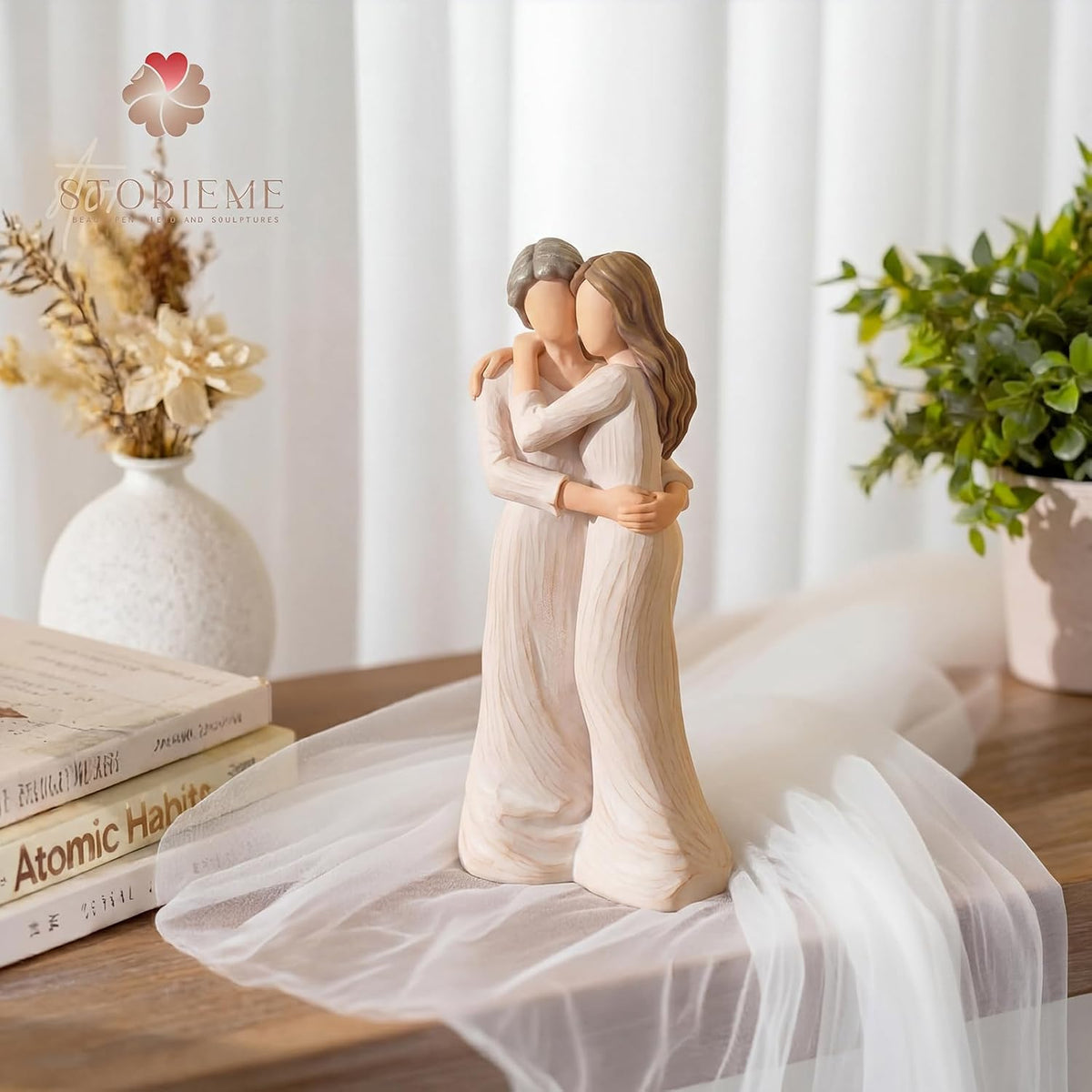 Storieme Sentimental Mother Daughter Hug Figurine Gifts for Mom Birthday