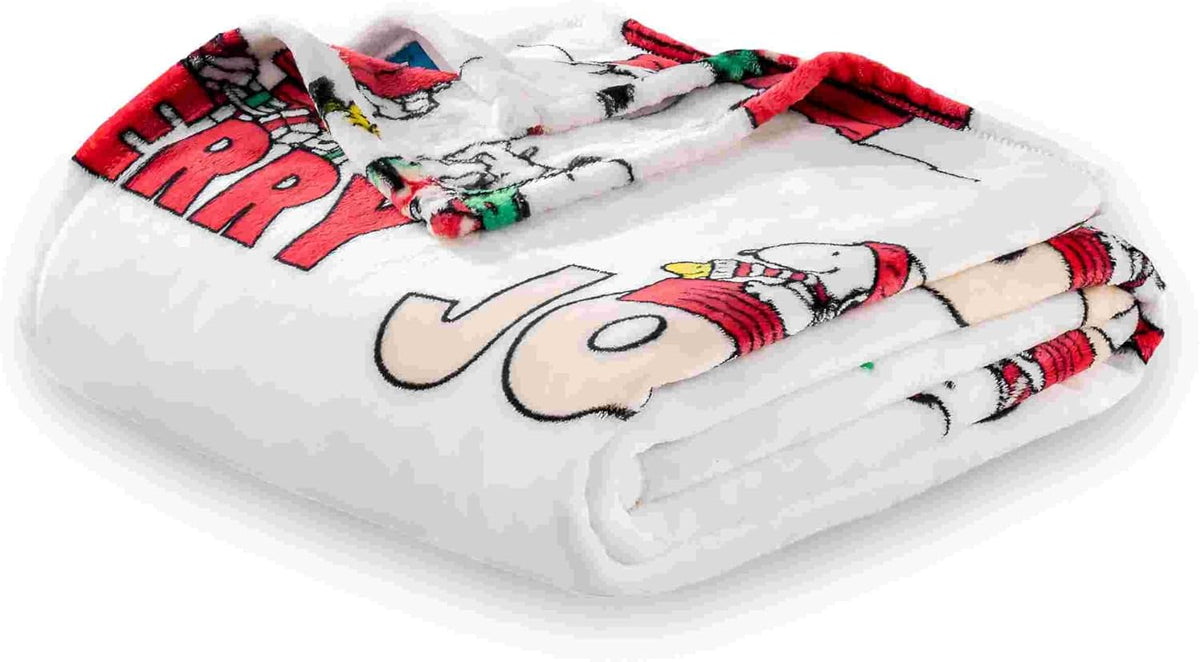 Berkshire Blanket PeanutsÂ® VelvetLoftÂ® Cute Character Snoopy Plush Blanket,Christmas Snowy Scene,Twin 60 in x 90 in (Official PeanutsÂ® Product)