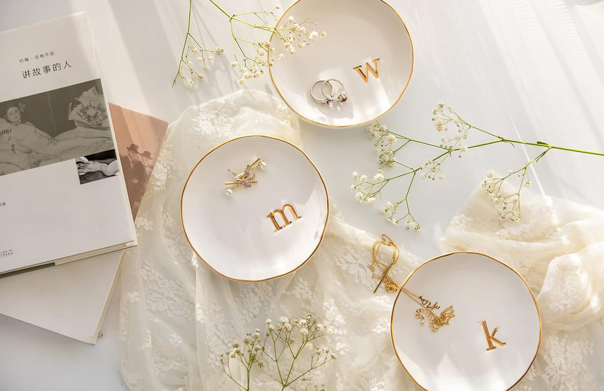COLLECTIVE HOME Ceramic Jewelry Tray, Trinket Dish, Gifts for Women (M)