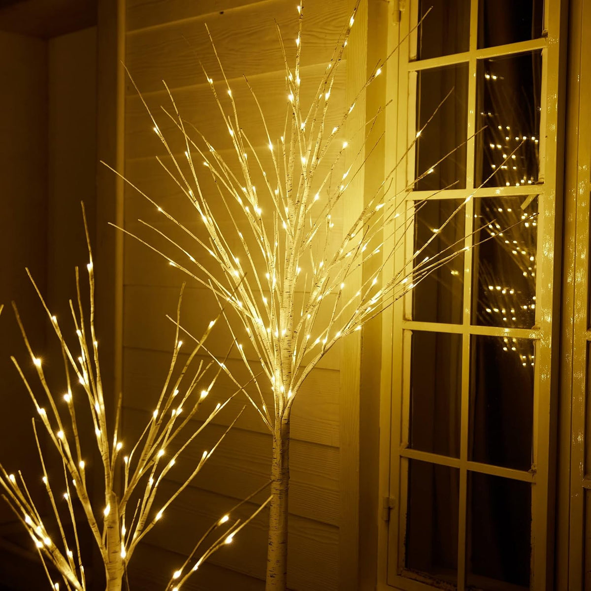 HOLILLUMA Outdoor Christmas Decoration LED Lighted Birch Trees 3 Packs