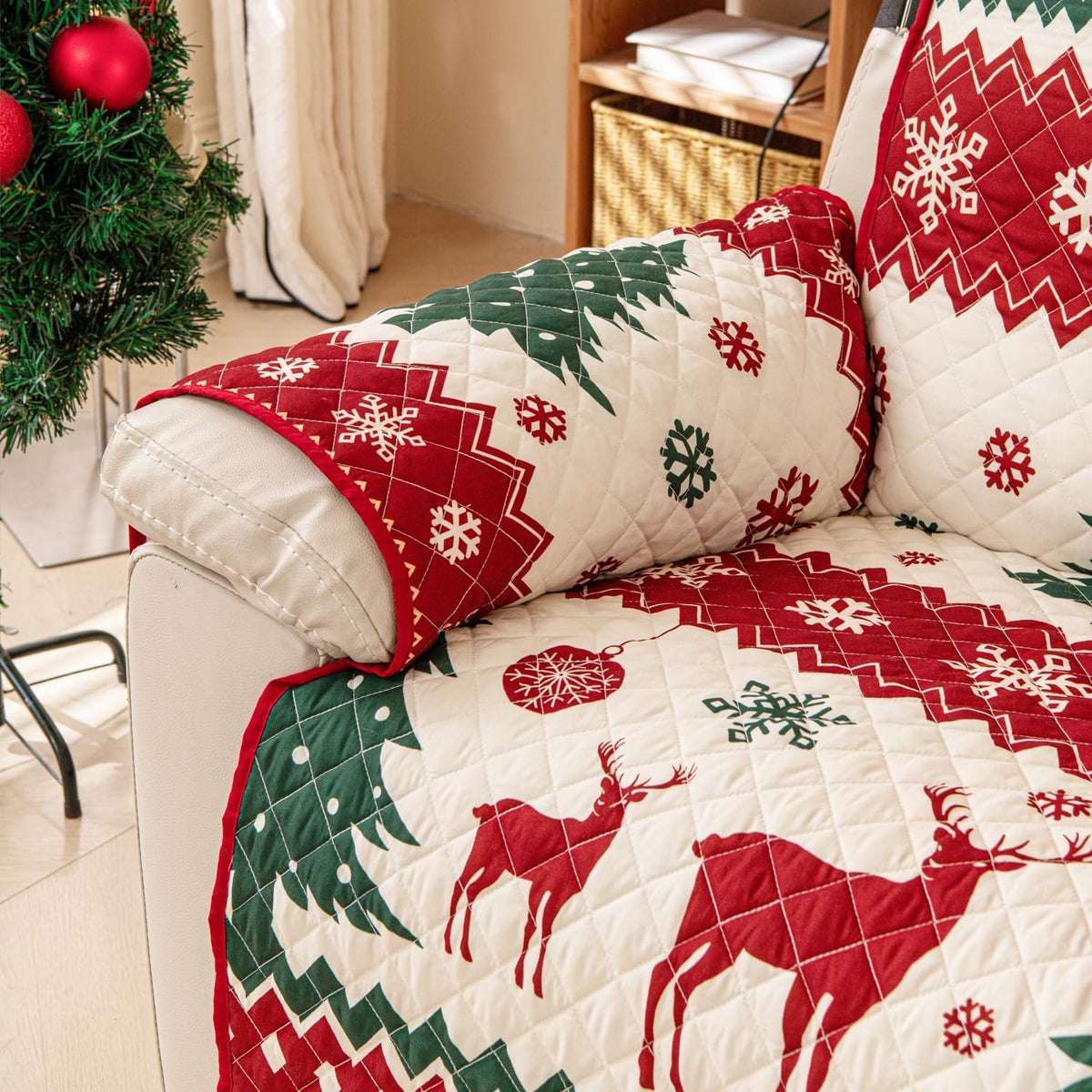 EVENHUG Christmas Sofa Cover for Festival Home Decorations Slipcover Furniture Protector Washable Couch Cover with Non Slip and Elastic Straps for Kids Pets Dogs (Recliner)