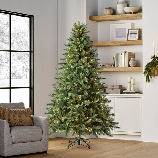 Member's Mark 7.5' Augusta Pine Pre-Lit Christmas Tree | USA Decoration®