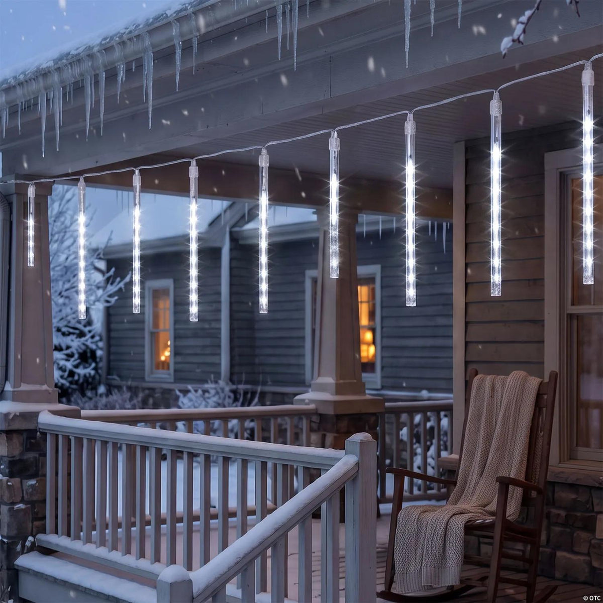 7 ft string of 8 shooting star icicle LED holiday lights