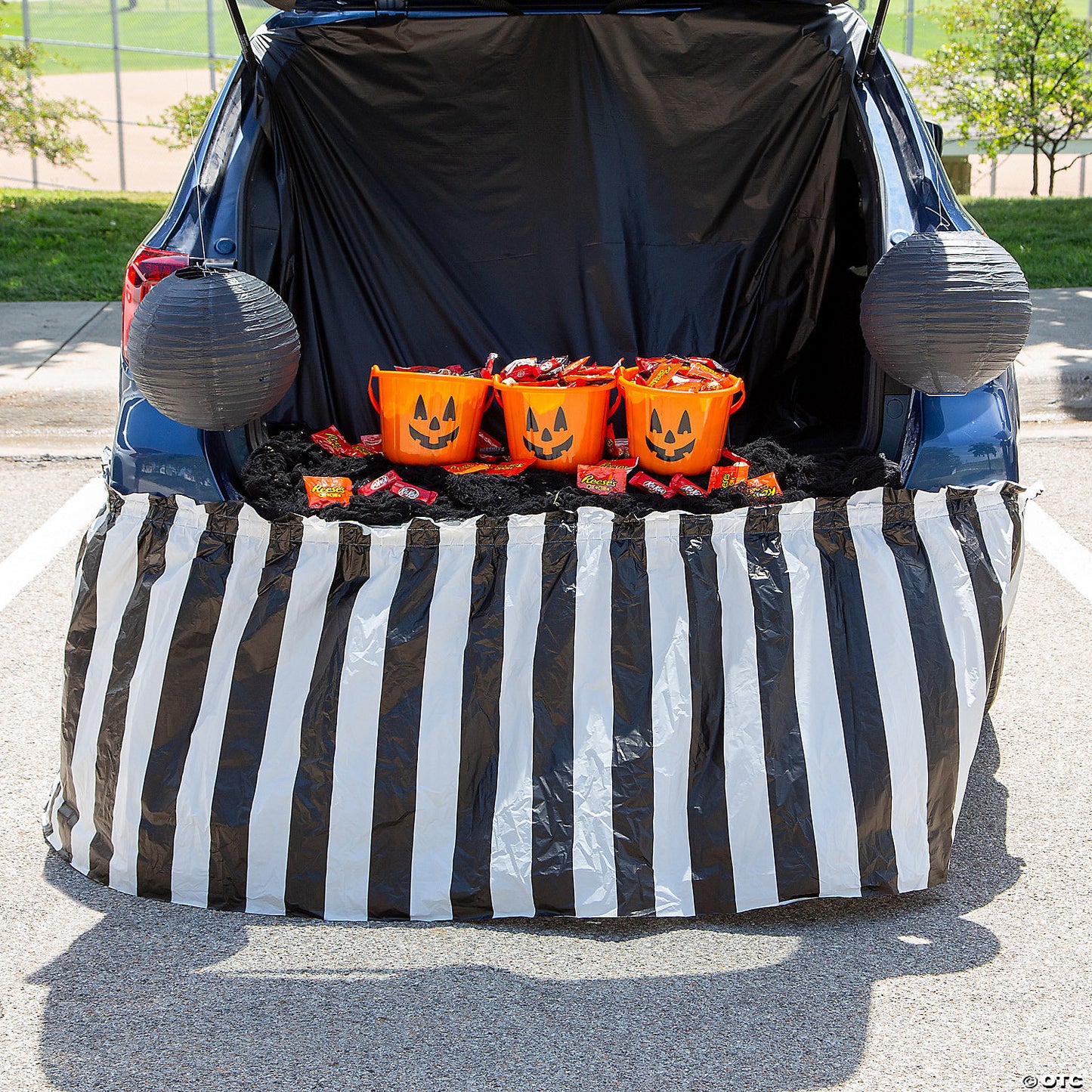 90" x 29" Trunk-or-Treat Black & White Striped Plastic Bumper Cover