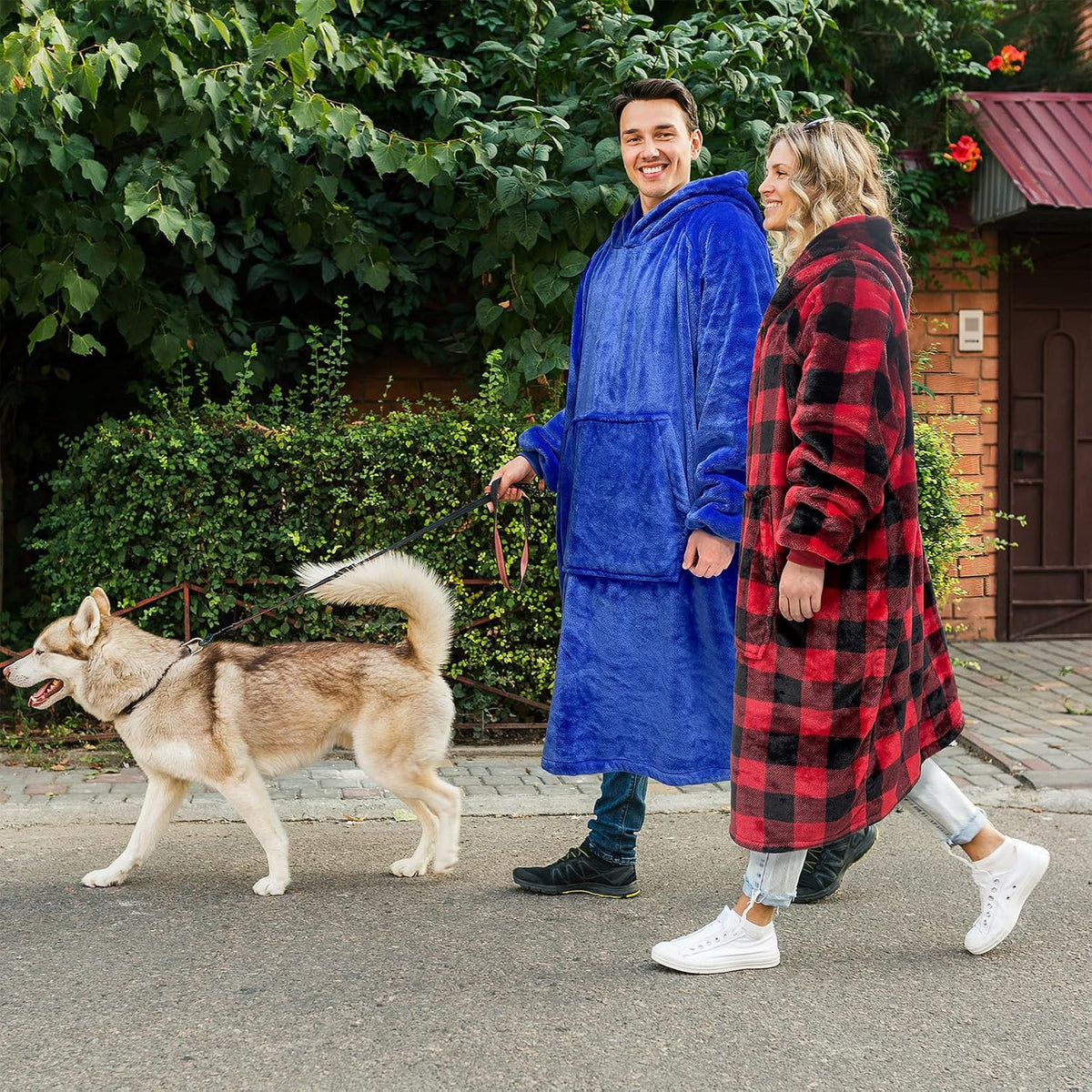 KPBLIS Wearable Blanket Hoodie Gifts for Women Men, Cozy Hoodie Blankets Sweatshirt Christmas Birthday Gifts for Women Mom Wife, Warm Fleece Hooded Blanket with Sleeves for Adults, Red Buffalo Plaid