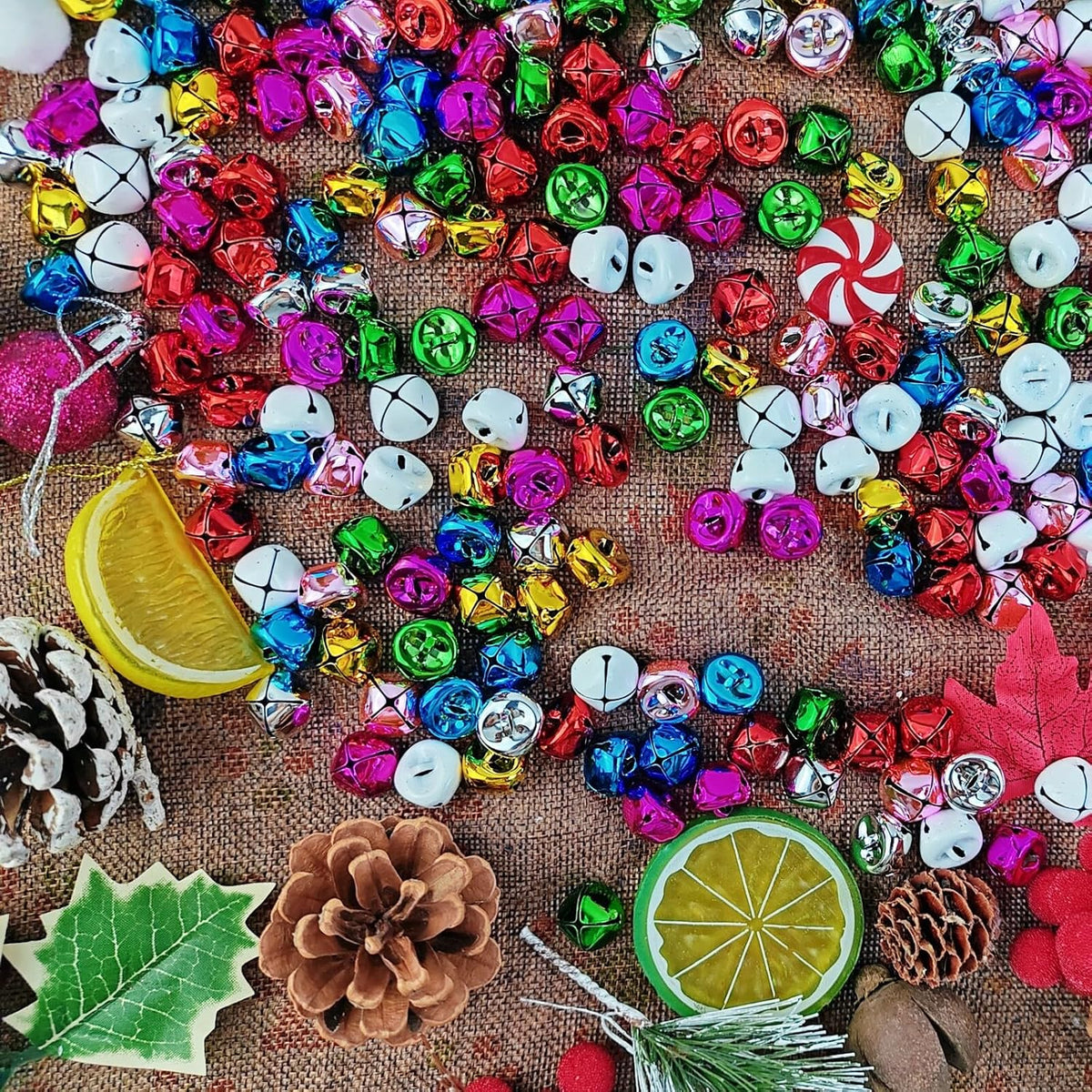 160PCS 0.6inch Jingle Bells for Crafts, Large Jingle Bells Christmas Jingle Bell, Cheerful Sound Craft Bells for Wreath, Holiday Home and Christmas Decoration, 8 Colors