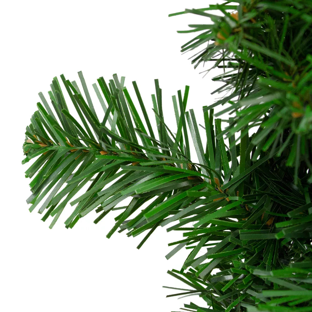 Deluxe Windsor Pine Artificial Christmas Wreath 18 Inch Unlit