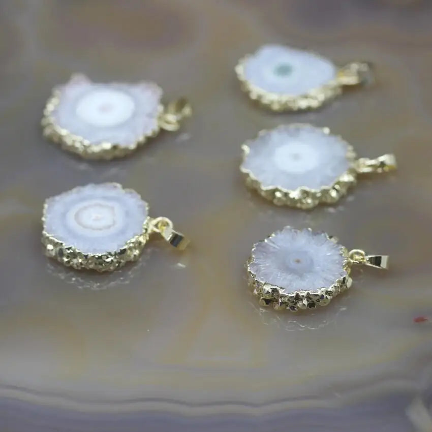 5Pcs Natural White Raw Sun Flower Drusy Geode Slabs Brass Edges Pendants Earrings,Solar Quartz Druzy Slice Nugget Charms Jewelry