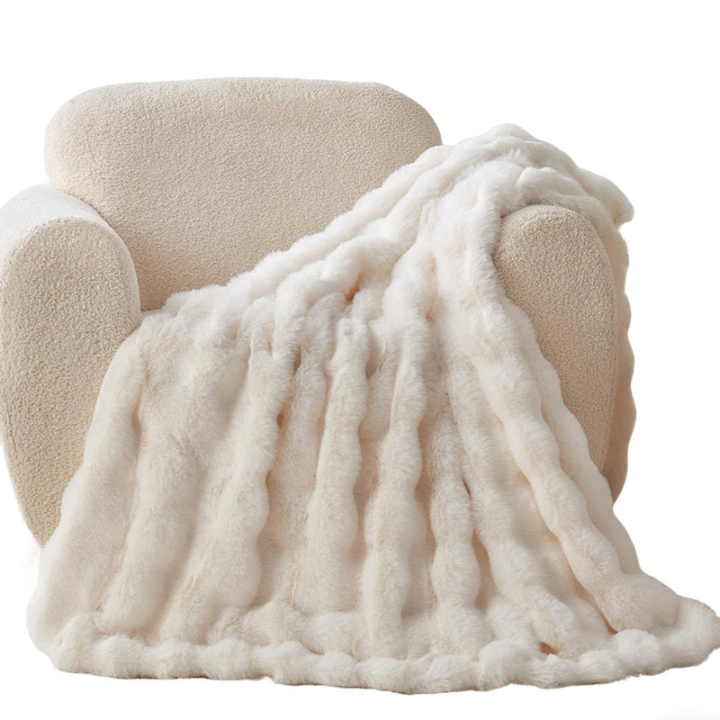 High-End Faux Fur Rabbit Blanket Thick And Warm Long Pile Blanket Suitable For Bed And Sofa.