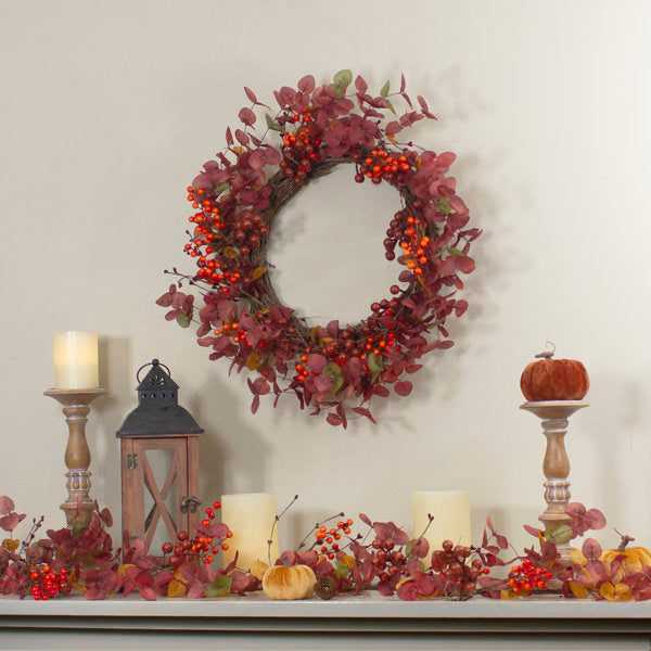 Red Berries Artificial Christmas Wreath - 24-Inch Unlit