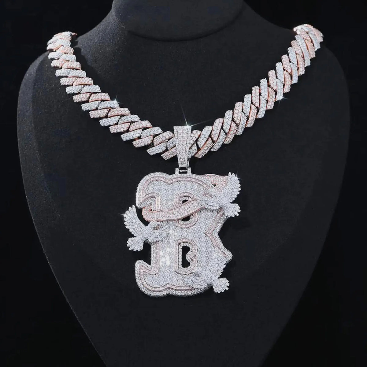 LYEE CYEE Exquisite Jewelry Two Tone Full Diamond Peace Dove Letter B Rap Pendant Necklace Round Cutting Fashionable Charm Hip Hop Jewelry, Exquisite Cutting Craftsmanship, Shining with Light, Festival, Anniversary Gift, Birthday Gift or Stacked Wear
