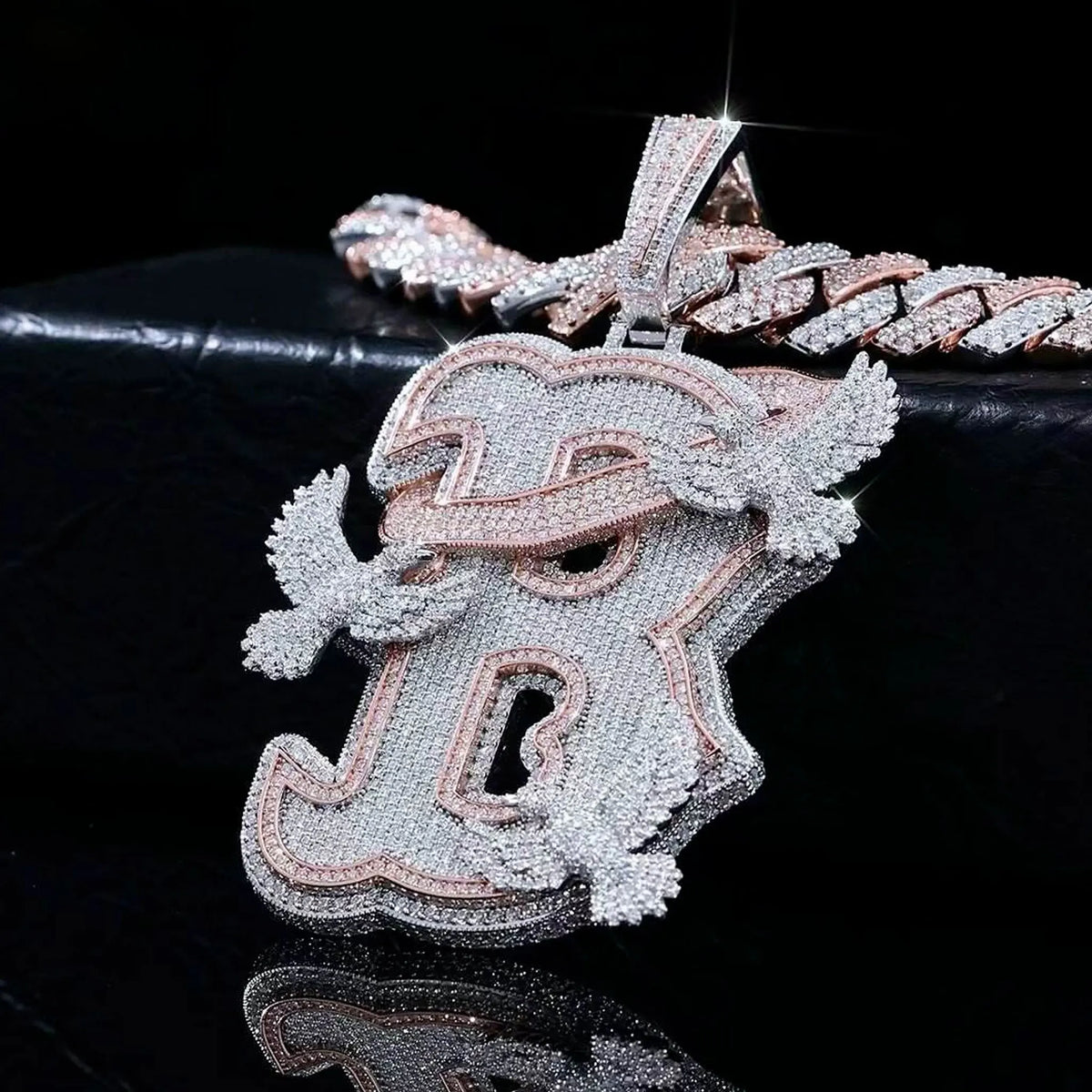 LYEE CYEE Exquisite Jewelry Two Tone Full Diamond Peace Dove Letter B Rap Pendant Necklace Round Cutting Fashionable Charm Hip Hop Jewelry, Exquisite Cutting Craftsmanship, Shining with Light, Festival, Anniversary Gift, Birthday Gift or Stacked Wear