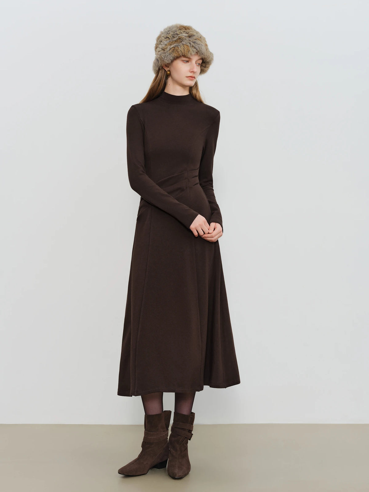 ZIQIAO Autumn Winter 2025 Women's Waist-Defined Maxi Dress - Classic Black Timeless Silhouette Flattering Fit Office Elegant