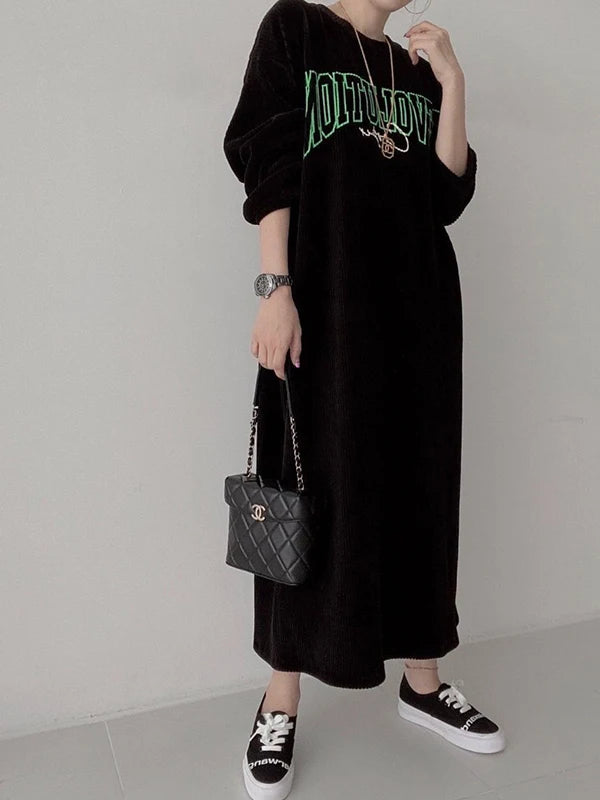 plus Size Women's Casual Korean Style Velvet Print Long Dress Autumn Loose Fit Straight Cut A-Line Dress Trendy Long Skirt