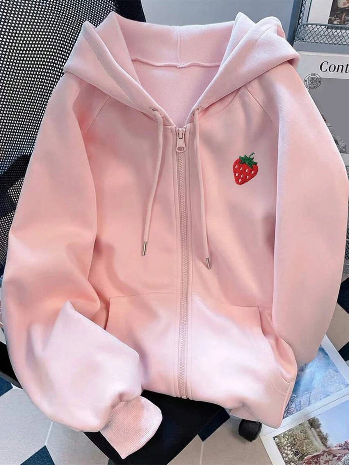 Fleece Lined Zip Up Hoodie For Women, Loose Strawberry Embroidery Casual Long Sleeve Hooded Sweatshirt Coat With Pocket