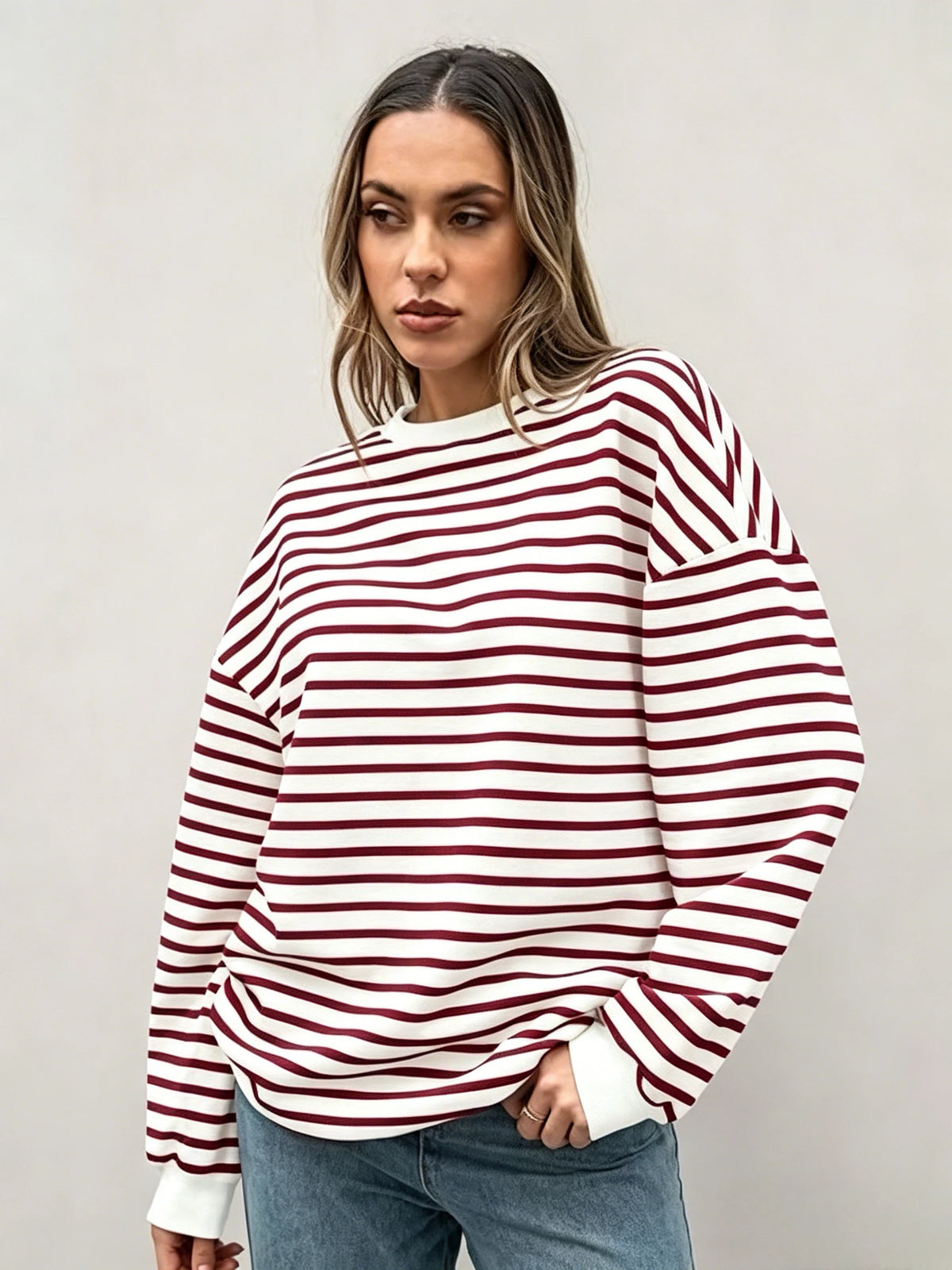 Women's Oversized Black White Striped Crew Neck Sweatshirt Drop Shoulder Long Sleeve Loose Casual Pullover Top with Rib Cuff