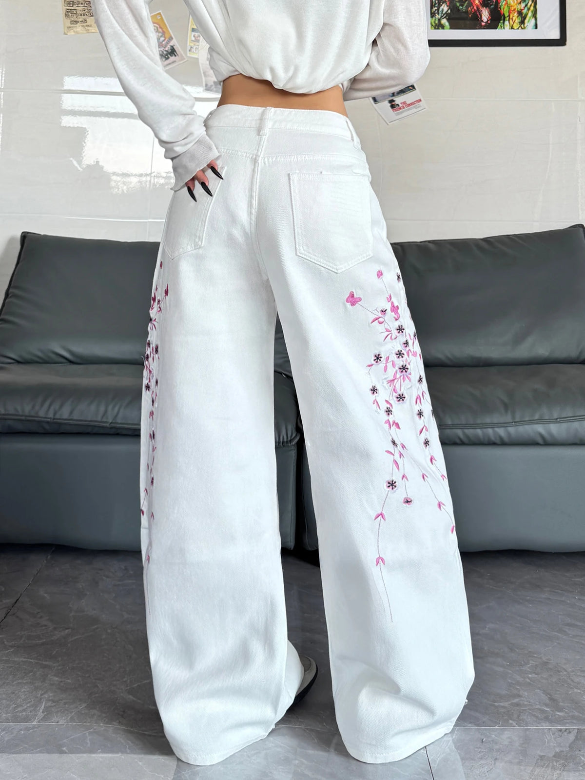 American High-Street Floral Embroidery Design White Women's Baggy Wide-Leg Jeans Vintage Y2K Street Trend Versatile Spicy Pants