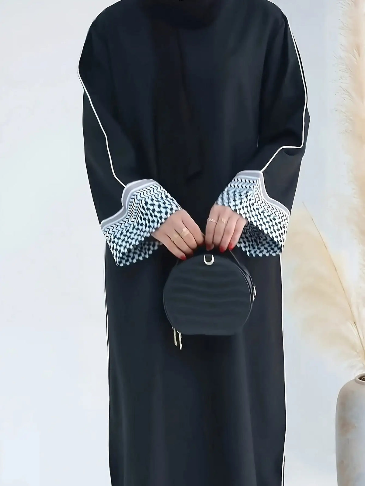 2026 Casual and Elegant Solid Color Loose and Comfortable Round Neck Long Sleeved Dress, Suitable for Casual Travel