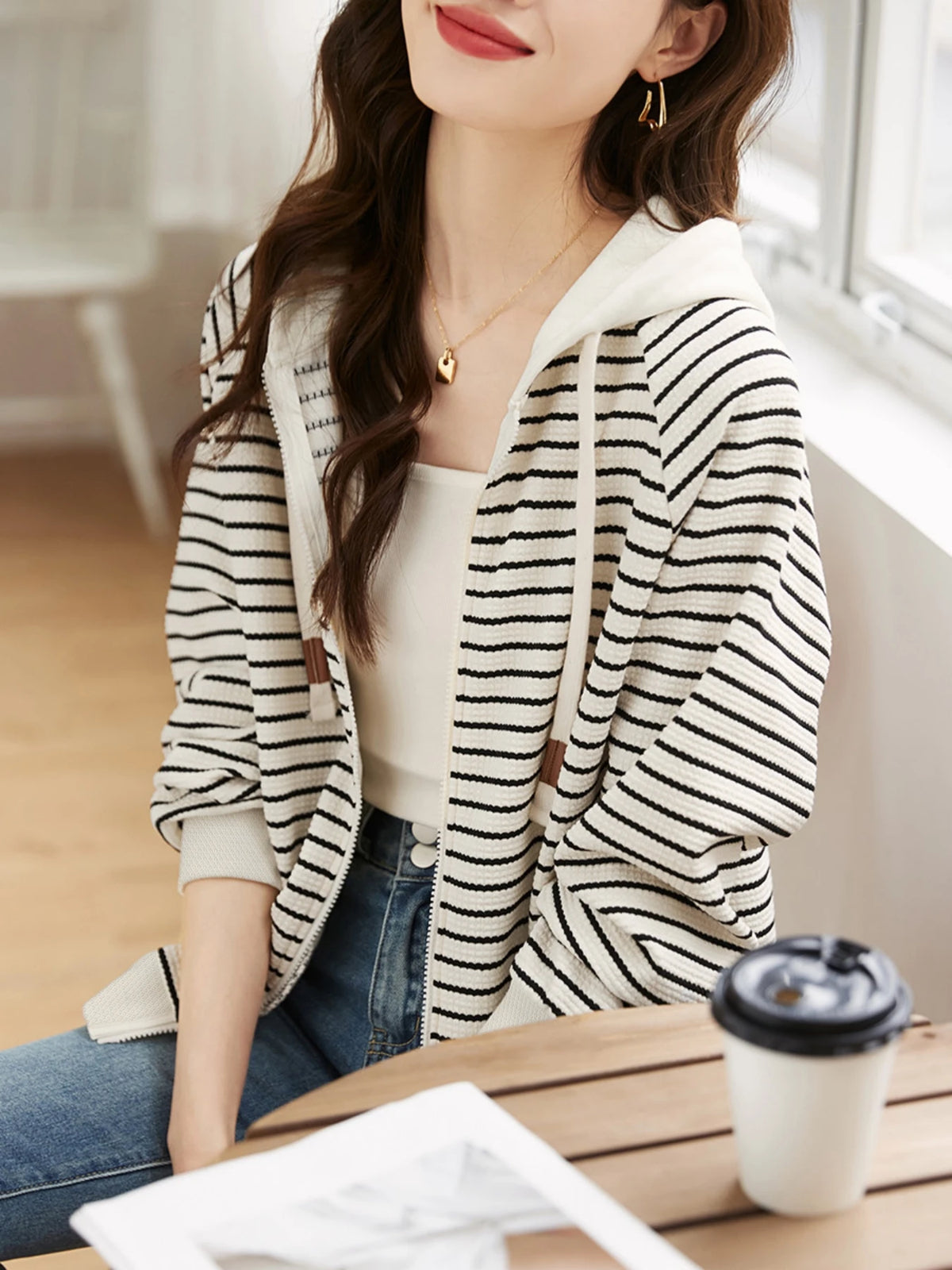 Women's Fashionable Striped Full Zip Hoodie Jacket Casual Long Sleeve Outerwear with Soft Lining And Adjustable Drawstring