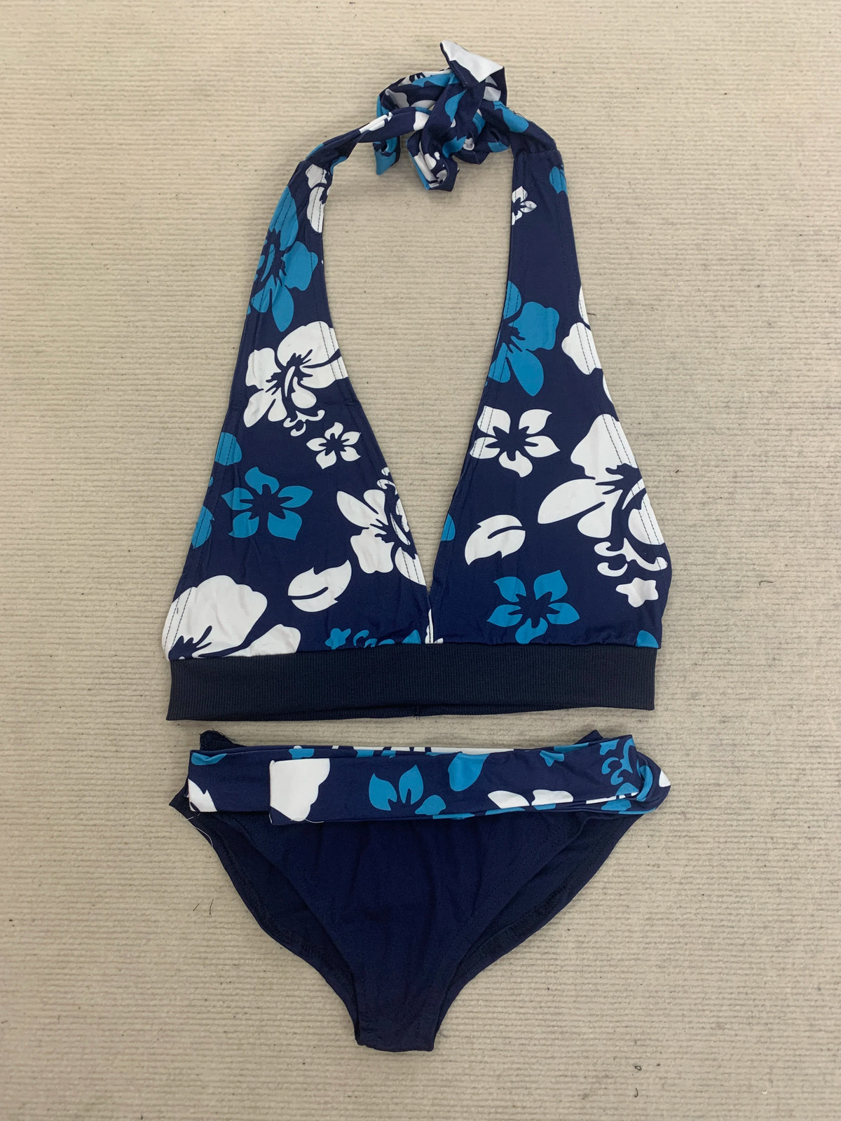 Vacation style women's bikini set two-piece neck hanging, sexy, fashionable, versatile, suitable for daily wear