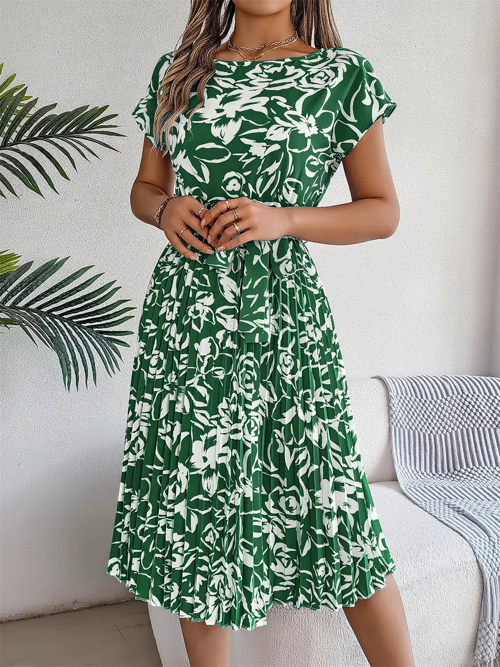 Elegant Floral Short Sleeved Pleated Dress Women Round Neck Medium Long Spring Summer Causal A Line Dress